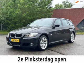 BMW 3-serie Touring 318i Luxury Line Cruise*Xenon*Clima*LM*Stoelverwarming*Parkeersensoren*Dealer on