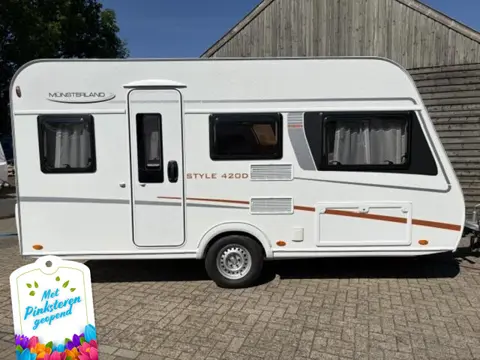 LMC Style 420 D VASTBED TREINZIT VOORTENT