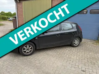 Hyundai I30 1.6i Blue Dynamic AIRCO