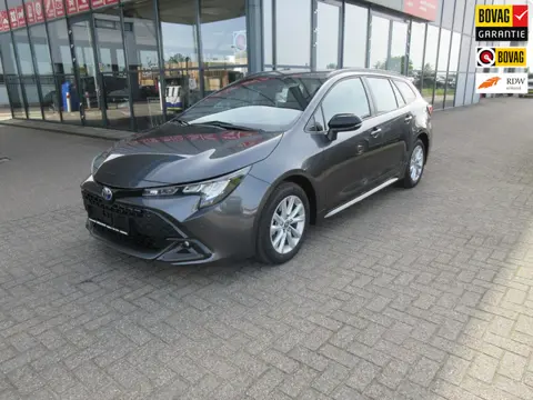 Toyota Corolla Touring Sports Hybrid 140 Active,verwarmbare stoelen en stuurwiel,draadloos gsm laden