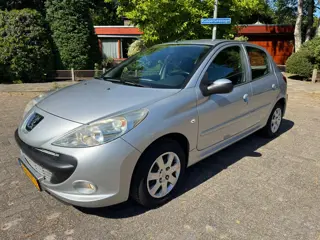 Peugeot 206 + 1.4 Millesim 200