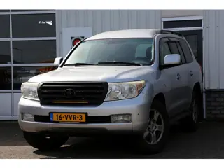 Toyota Land Cruiser V8 4.5 V8 D-4D VX High Roof Window Van*Euro 5!*Perfect Onderh!*8 verstuivers ver