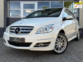 Mercedes-Benz B-klasse 200 Turbo / NL-auto / Trekhaak / Airco
