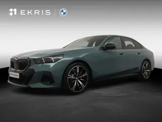 BMW 5-serie 530e M Sport Edition | M-Sport Pro | Head-Up | 360 camera | Trekhaak | Comfort Access | 