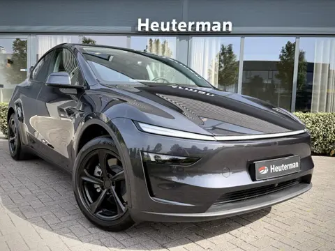 Tesla Model Y Premium Long Range RWD 75 kWh Pano/ Trekhaak