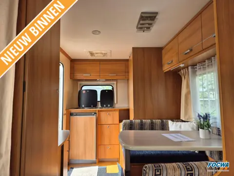 Caravelair Antares 400 LUXE Dwarsbed treinzit Luifel