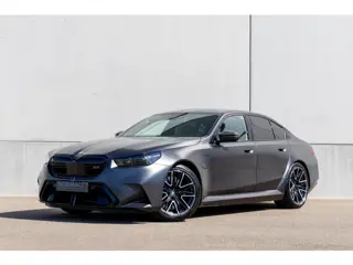 BMW 5 Serie M5  M exterieur Carbon Pack | Full Options | 15.000 KM | incl. 5 jaar / 100.000 km onder