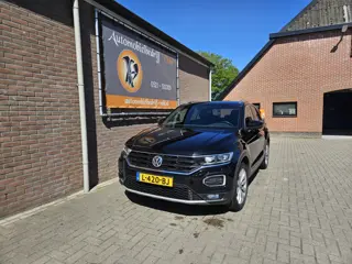 Volkswagen T-Roc 1.5 TSI Sport Business R (tik in de motor)