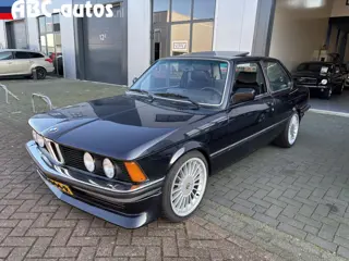 BMW 3-serie 323i E21 5-handbak/oldtimer