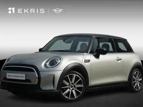 MINI 3-Deurs Cooper Camden Edition | Park Distance Control | Navigatiesysteem | Sfeerverlichting