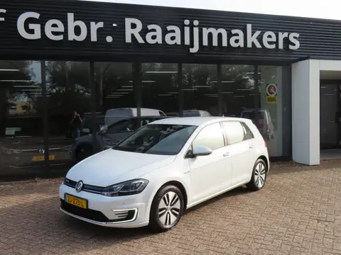Volkswagen e-Golf e-Golf *Warmtepomp*Navigatie*89%SOH*