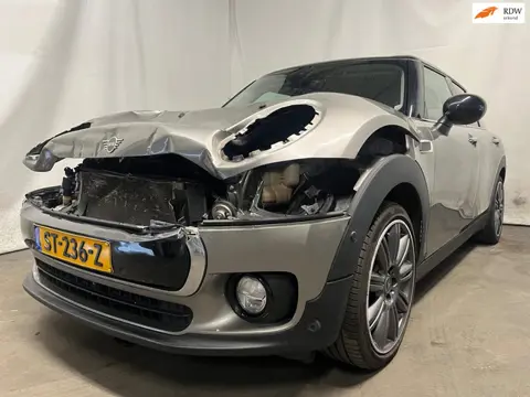 Mini Mini Clubman 1.5 Cooper Chili Serious Business - BPM - Frontschade