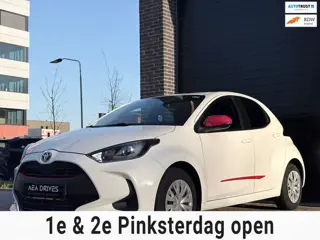 Toyota Yaris 1.5 VVT-i Dynamic | Slechts 9.050 km | Bouwjaar 2021 | Cruise control | Navigatie | Cam