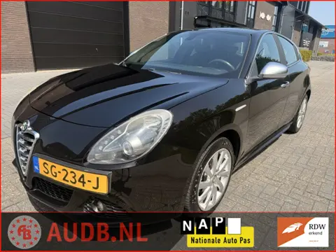 Alfa Romeo Giulietta 1.4 T Progression| HALF LEDER|17 INCH|CLIMA|NETTE AUTO|