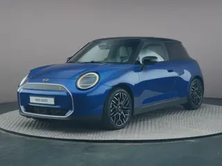 MINI Electric Cooper SE Favoured 54.2 kWh Pakket M | Panoramadak | Stoelverwarming | Head-up display