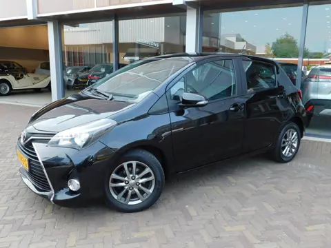 Toyota Yaris 1.3 VVT-i Trend | Trekhaak | Navi (bj 2016)