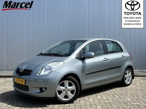 Toyota Yaris 1.3 VVTi Luna MMT Automaat Clima Cruise PDC Trekhaak Lichtmetaal NL auto