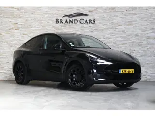 Tesla Model Y RWD 58 kWh | TREKHAAK | 20" LM VELGEN | ZWARTE DETAILS |
