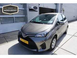 Toyota Yaris 1.3 VVT-i Now Airco|Trekhaak| (bj 2016)