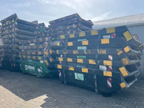 Fornhese Portaalarm containers gebruikte open 6 m3 4/5 mm