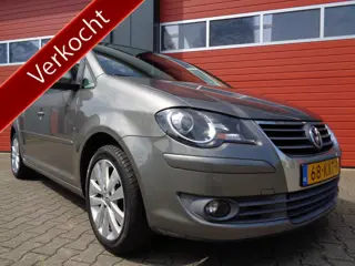Volkswagen Touran 1.4 TSI Comfortline 140PK Clima Cruise Trekhaak 7-Pers NL-Auto