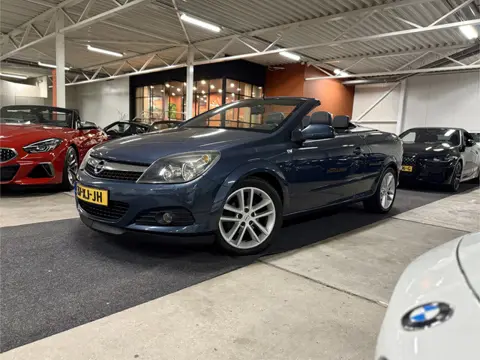 Opel Astra TwinTop 1.8 Cosmo l Cruise l Navi l Clima l PDC l Sportonderstel l Lage tellerstand!