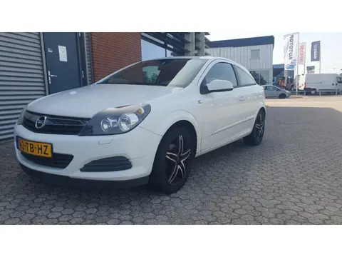 Opel Astra GTC 1.4 Edition