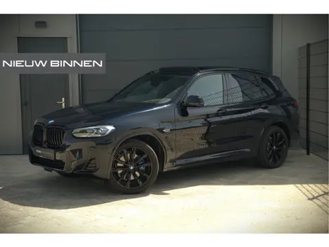 BMW X3 xDrive30e High Executive M Sport | Panoramadak | Stoelverwarming | Head-Up Display | Apple Ca