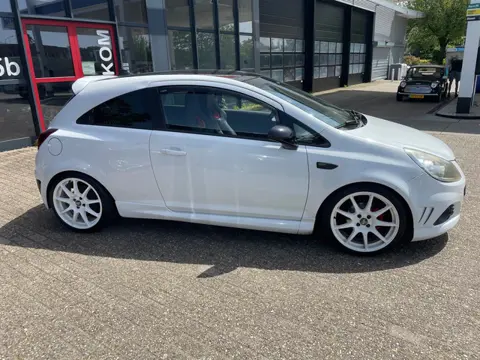 Opel Corsa 1.4-16V Color Edition geheel opc vrx uitgevoerd