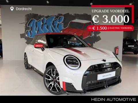 MINI Electric JCW John Cooper Works 54.2 kWh 258 pk Pakket L | Panoramadak | Stoelverwarming | Comfo