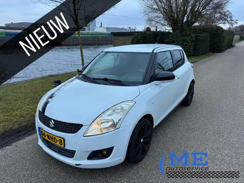 Suzuki Swift - 1.2 Bandit EASSS|Stoelverwarming|5drs|Cruise|airco
