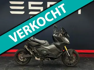 Honda Scooter NC 750 X-ADV Akrapovic Black on Black Smoke