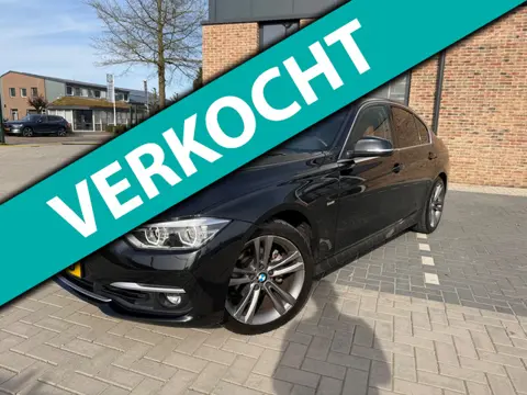 BMW 3-serie 320i Luxury Edition| M-Stuur | Leder | CarPlay | Schuifdak