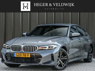 BMW 3-serie 330e | M-Sport | Facelift | Shadowline | Led Koplampen | Camera | NL auto | Stoelverwarm