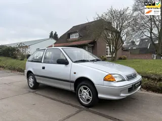 Suzuki Swift Suzuki Swift 1.0 Eco|54.595 LAGE KM STAND|BOEKJES|NAP|NL-AUTO|2 KEYS|RADIO