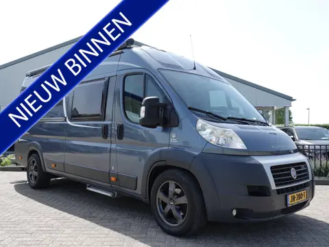 POESSL ROAD CRUISER 3.0D 177PK AUTOMAAT LENGTE BED | RUIME WC | FIETSENDRAGER