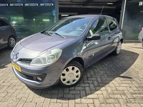Renault Clio 1.2-16V Special Line | 1E EIGENAAR | 12MND GARANTIE | LAGE KM | AIRCO | ELEC RAMEN | NW