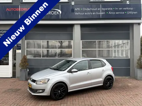 Volkswagen Polo 1.4-16V Trendline Airco,Cruise,Cv,Radio/cd,17Inch 5-deurs | Sportieve uitstraling in