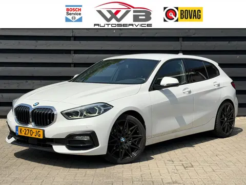BMW 1-serie 118i 19" I Carplay I LED I Navigatie I Leder