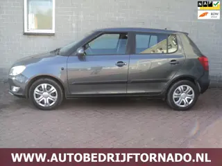 Skoda Fabia 1.2 TSI AIRCO NAVI AIRCO BJ2011
