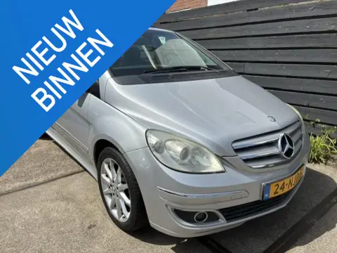 Mercedes-Benz B-klasse 200 AUTOMAAT/AIRCO/PANORAMA/NAP/NIEUWE APK!