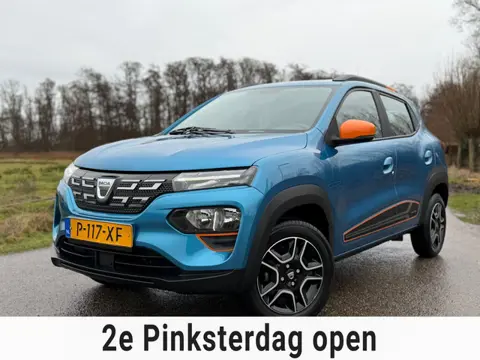 Dacia Spring Comfort Plus 27 kWh / Full Electric / Automaat / Airco / Navi / Leder / Camera / Cruise