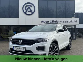 Volkswagen T-Roc 1.5 TSI R-LINE 150pk DSG | VIRTUAL / AUTOMAAT / 19" / FULL LED / Tijdens carnaval z