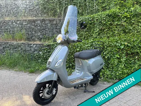 AGM VX50 Nardo Grey Windscherm SMOKE E4 BETAAL met in3