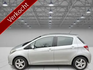 Toyota Yaris 1.3 VVT-i Dynamic Automaat (bj 2012)