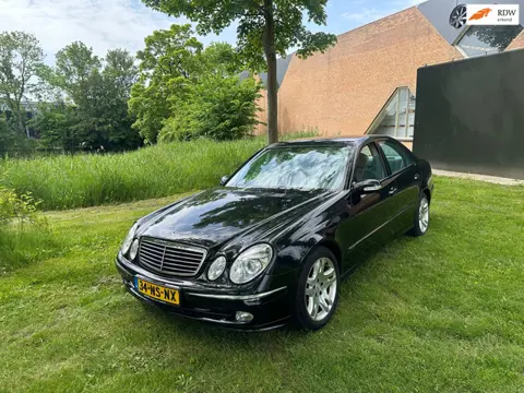 Mercedes-Benz E-klasse 200 K. Avantgarde Automaat Airco Clima Leder Xenon Vol!!!