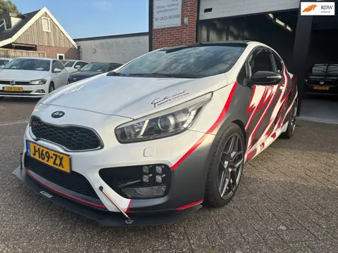 Kia Cee'd 1.6 GT First Edition 240 Pk NAVI-CRUISE-CLIMA-PANORAMADAK-UNIEK