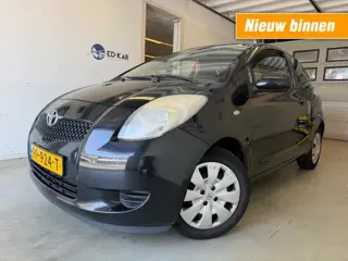 TOYOTA YARIS 1.3 VVTi Terra 3drs airco APK 1-2027 RIJDT GOED NEW MODEL