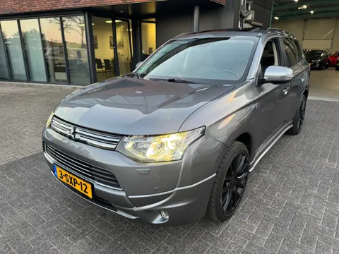 Mitsubishi Outlander 2.0 PHEV Instyle+ XENON DAK LEDER CRUISE VOL ORIG NL NAP