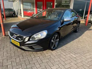 VOLVO S60 1.6 T3 150PK R-Design  XENON/Trekhaak/NAVI